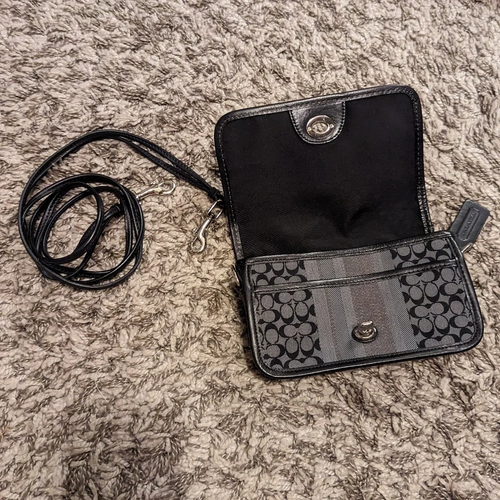 🖤 Coach Legacy Signature Striped Penny Crossbody Bag - Picture 4 of 16